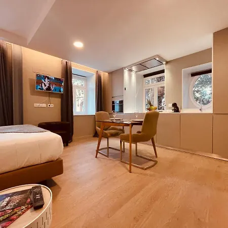 Apartment Living Executive *