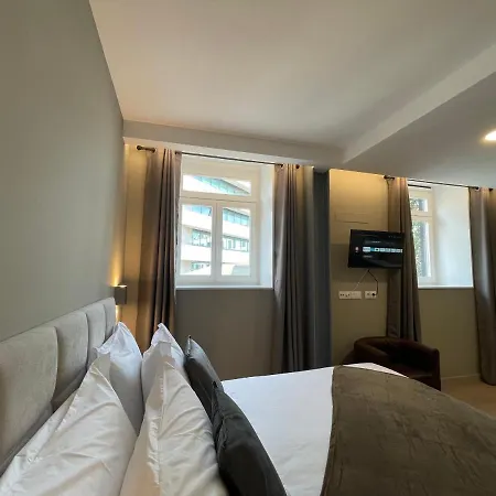 Living Executive Apartment *