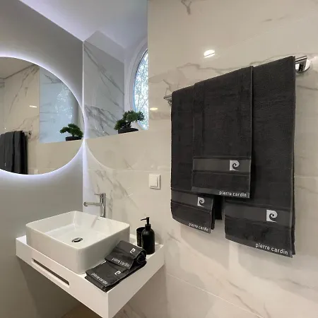 Living Executive فونشال