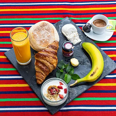 Living Executive فونشال